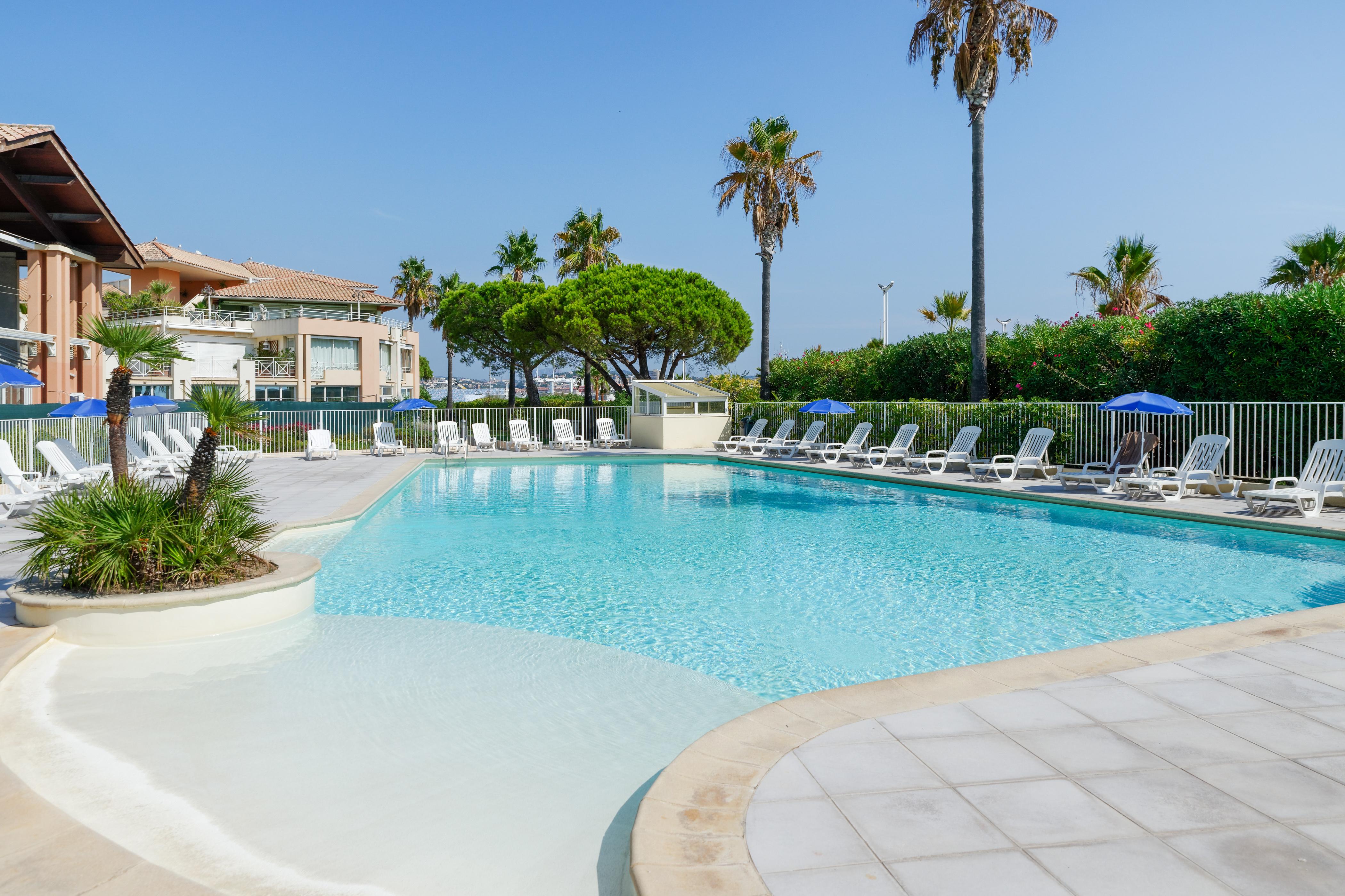 Residence Pierre & Vacances Cap Hermes Фрежюс Экстерьер фото